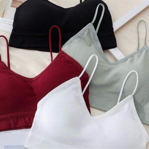 Tween Girl 4 piece Training Bralette‎ set. New. Size 10 years